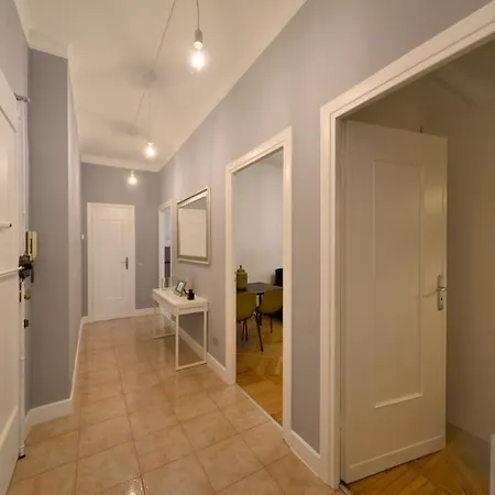 Casa Della Musica 아파트 *